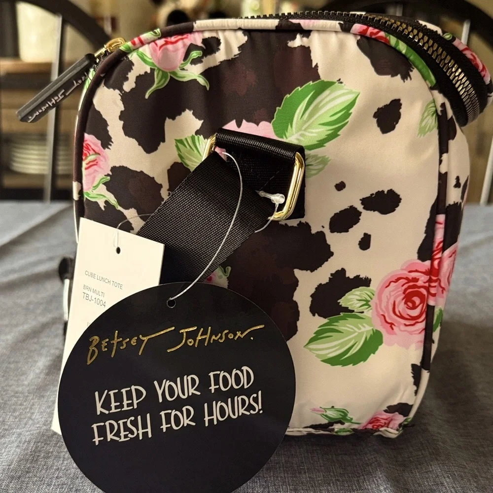 NWT Betsey Johnson Pink Floral Cow Print  Lunch Bag 8.5” X 7.5” X 6.5” - Picture 2 of 5